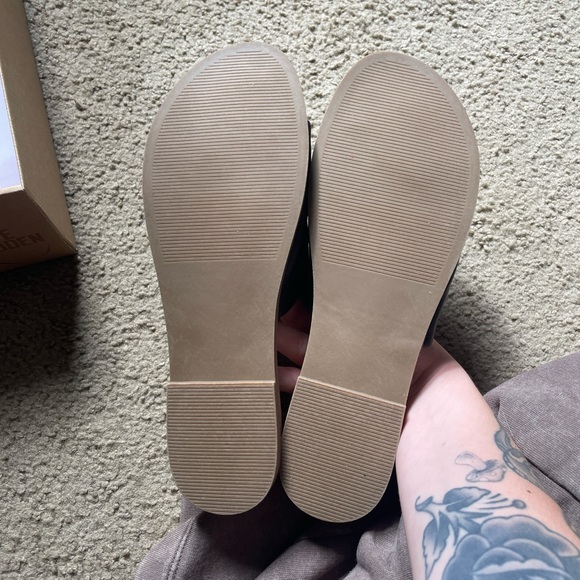 steve madden sandals - Picture 2 of 2